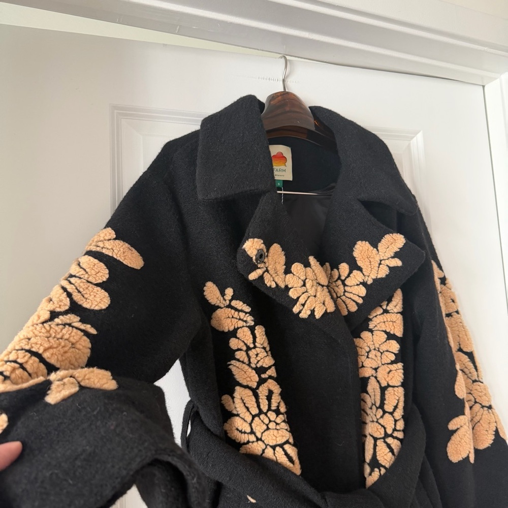 Farm Rio Bold Flowers Black Fleece - Picture 2 of 8
